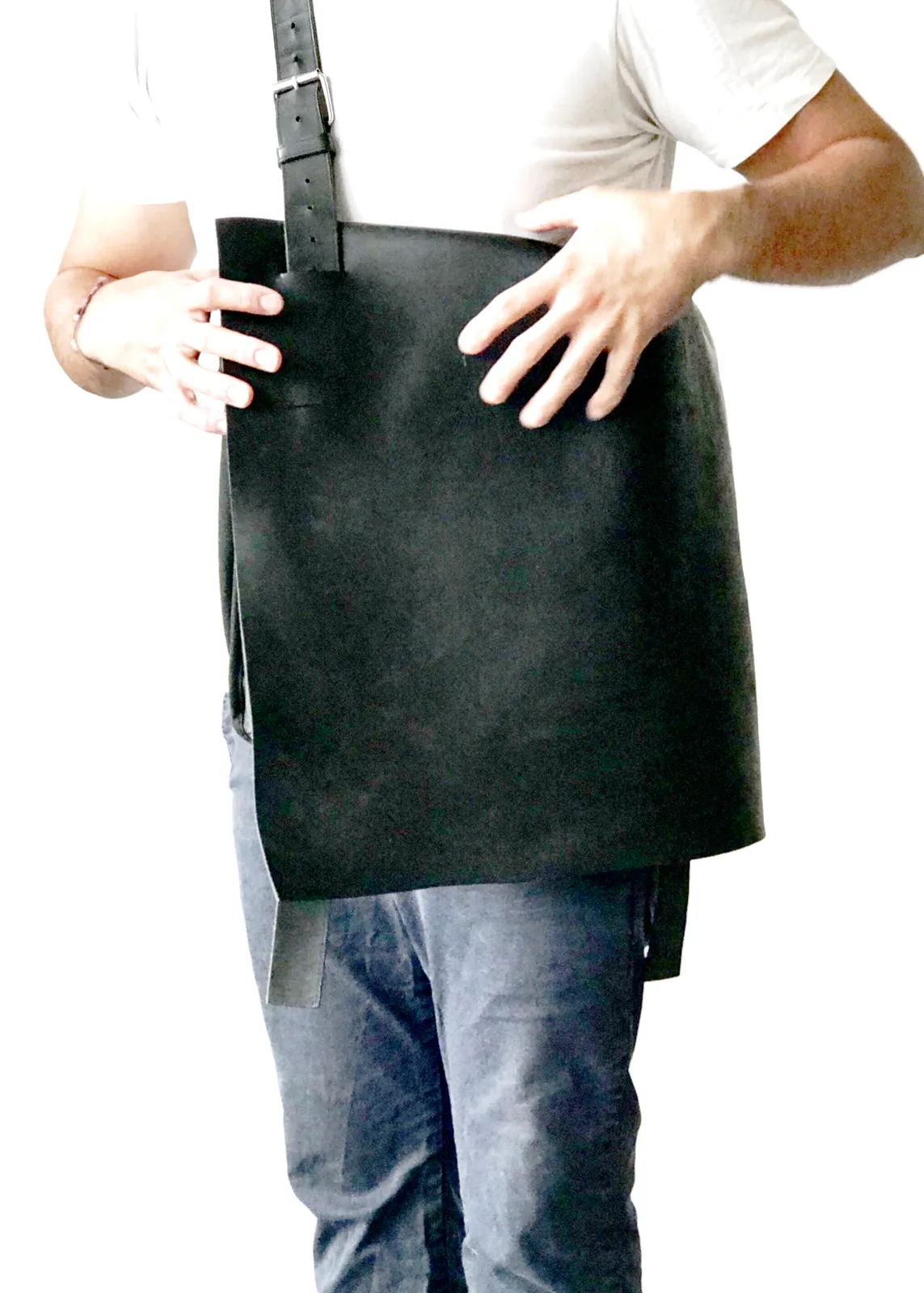 LAR BAGS, image 1 of 7